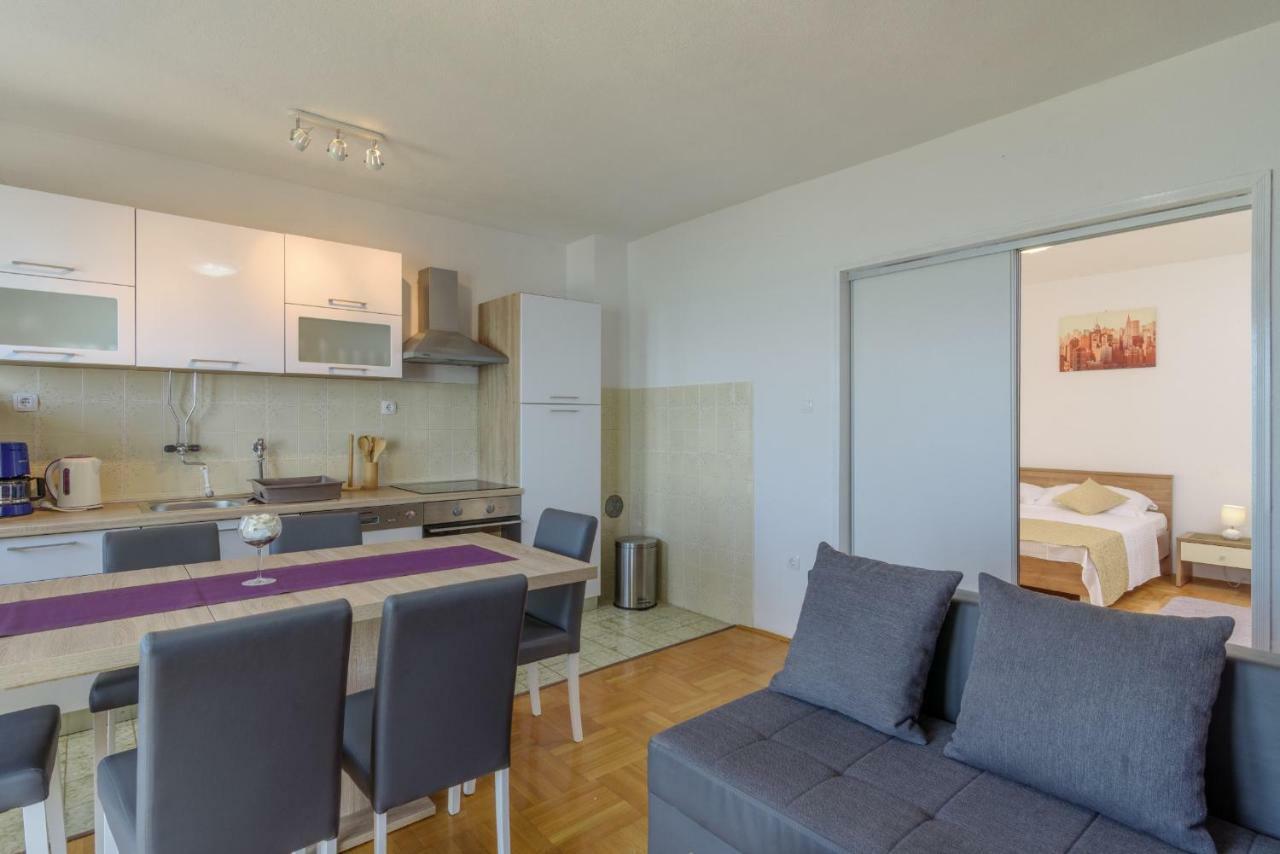 Renic apartmani Kaštela Exterior foto
