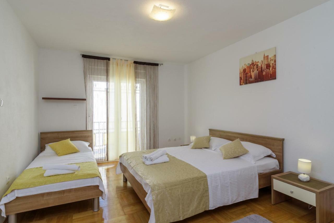 Renic apartmani Kaštela Exterior foto