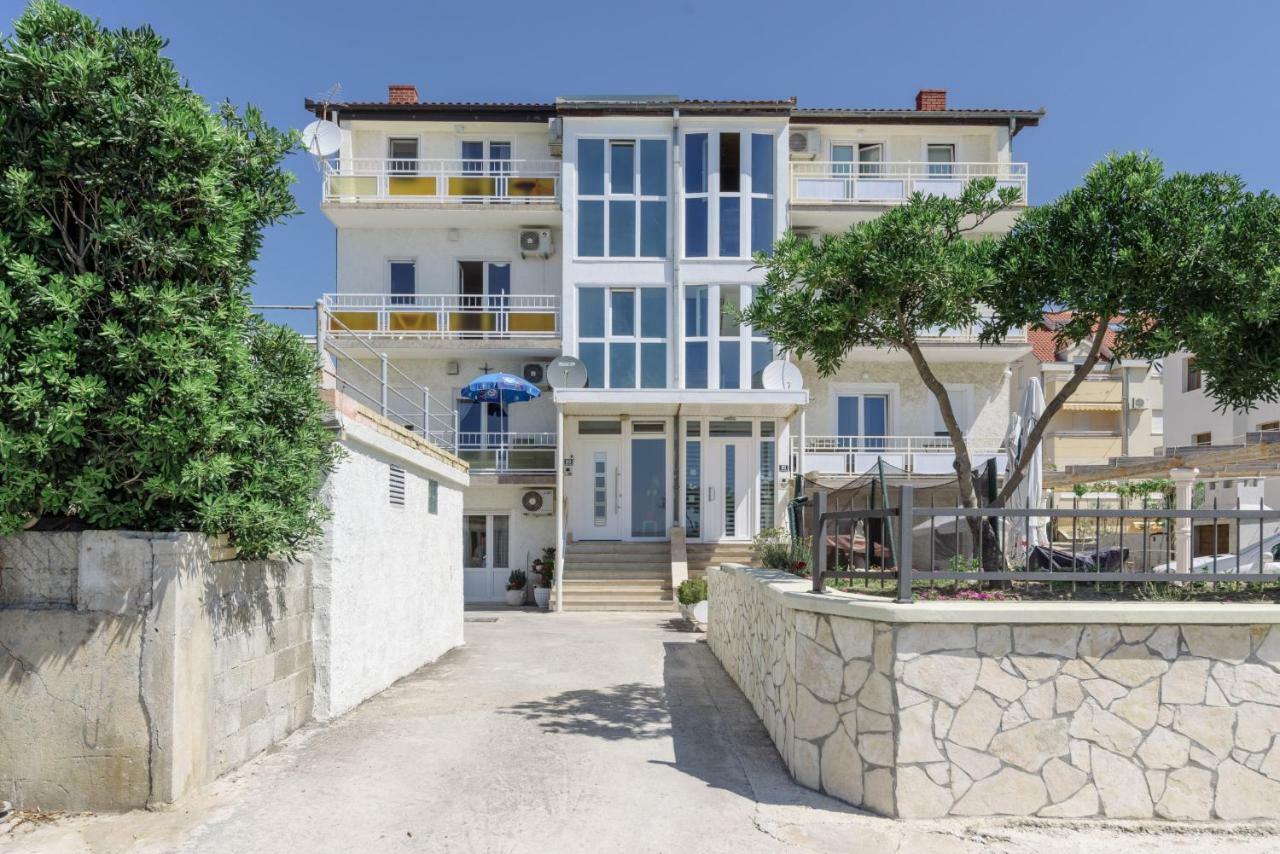 Renic apartmani Kaštela Exterior foto